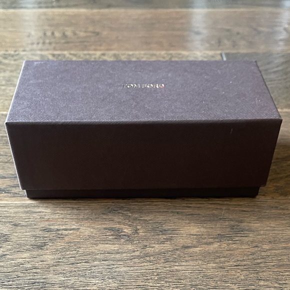 TOM FORD SUNGLASSES - Picture 8 of 10